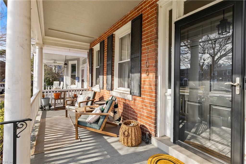 Photo of 1106 Redgate Avenue, Norfolk, VA 23507 (MLS # 10623218)