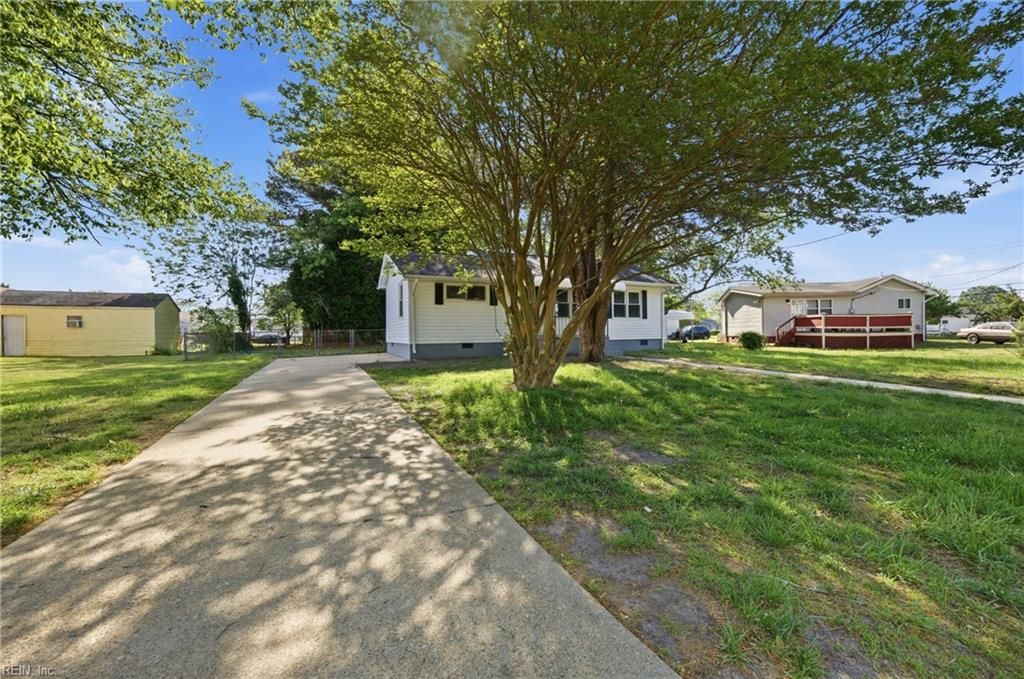 Photo of 403 Viking Street, Portsmouth, VA 23701 (MLS # 10630544)