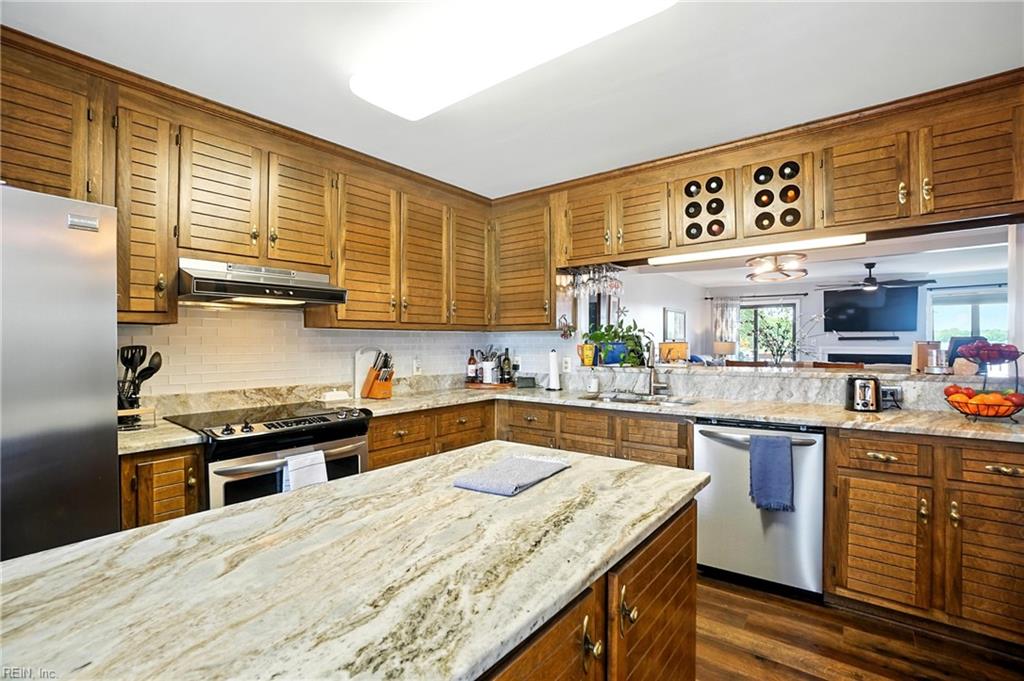 38 Sandie Point LN