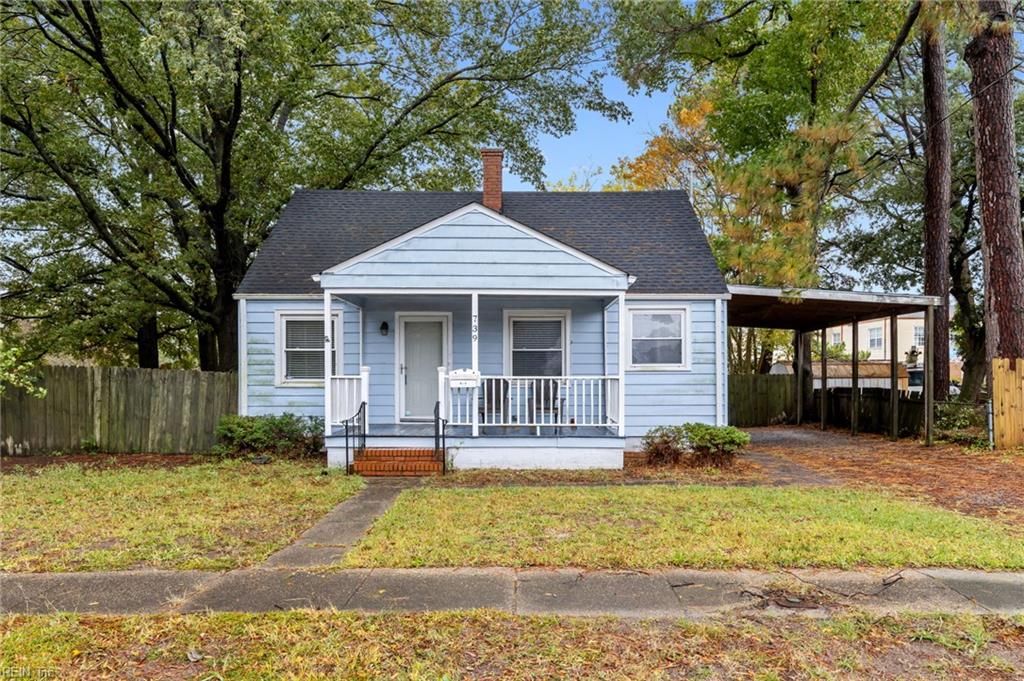 Photo of 739 Lanier Crescent, Portsmouth, VA 23707 (MLS # 10608090)