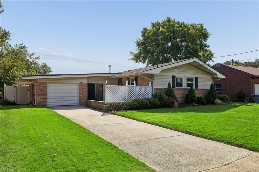 Photo of 19 Prince James Drive, Hampton, VA 23669 (MLS # 10655622)