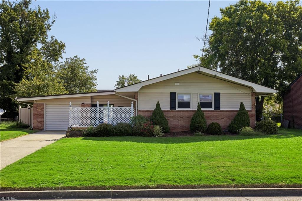 Photo of 19 Prince James Drive, Hampton, VA 23669 (MLS # 10655622)