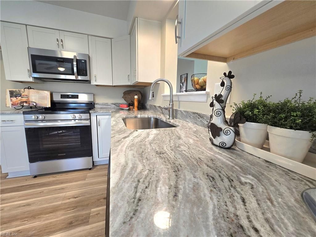 Photo of 1637 Castlefield Road, Virginia Beach, VA 23456 (MLS # 10611544)