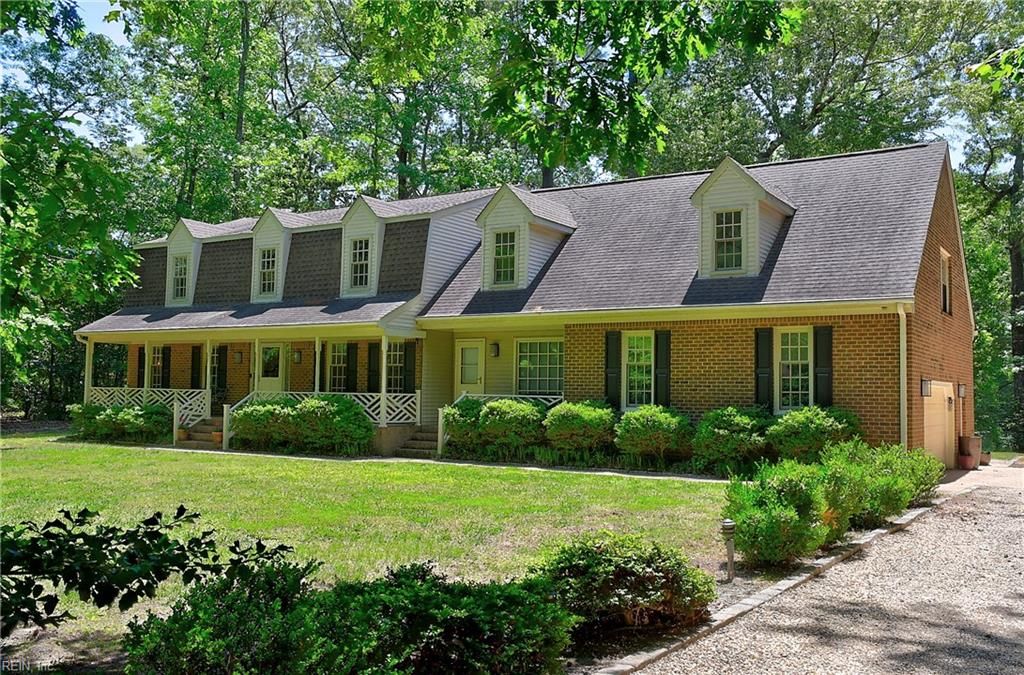 Photo of 946 Quail Run Quay, Virginia Beach, VA 23452 (MLS # 10635204)