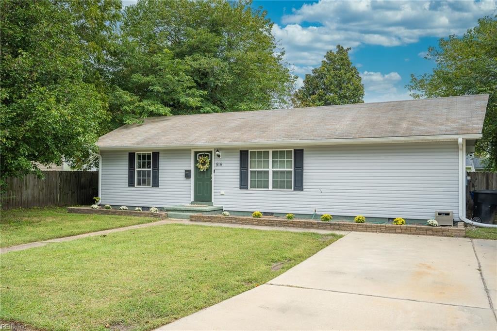 Photo of 514 Norcum Circle, Portsmouth, VA 23701 (MLS # 10655538)