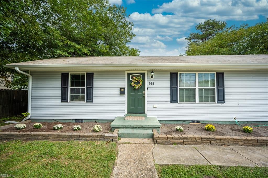 Photo of 514 Norcum Circle, Portsmouth, VA 23701 (MLS # 10655538)
