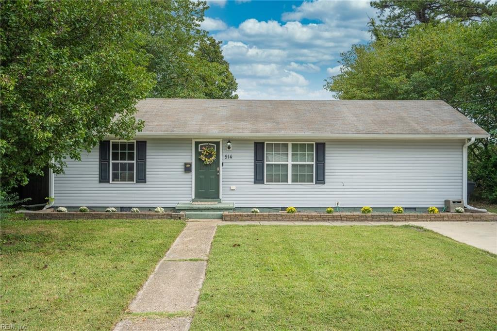 Photo of 514 Norcum Circle, Portsmouth, VA 23701 (MLS # 10655538)