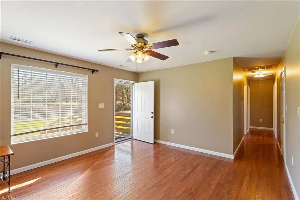 Suffolk, Virginia 23434, United States, 3 Bedrooms Bedrooms, ,2 BathroomsBathrooms,Residential,Pending,28189