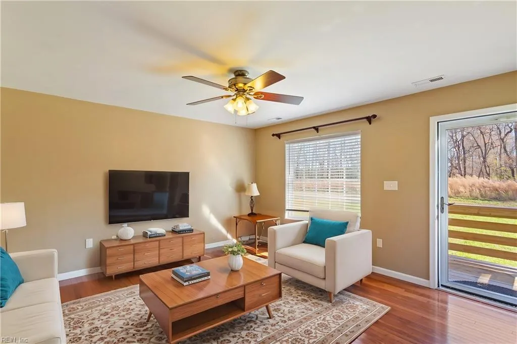 Suffolk, Virginia 23434, United States, 3 Bedrooms Bedrooms, ,2 BathroomsBathrooms,Residential,Pending,28189