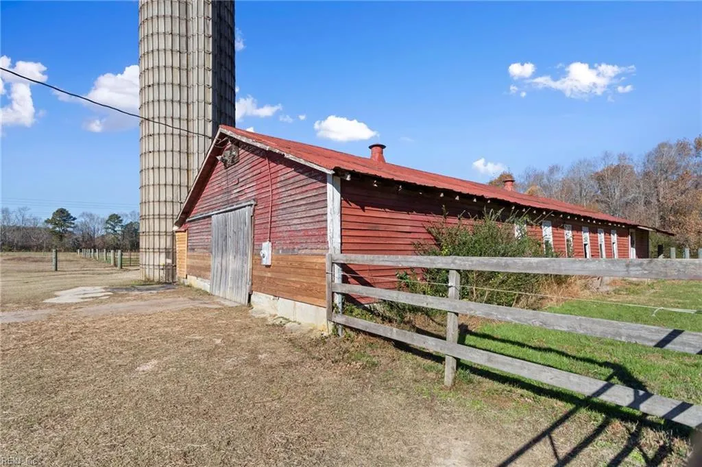 Suffolk, Virginia 23434, United States, 3 Bedrooms Bedrooms, ,2 BathroomsBathrooms,Residential,Pending,28189