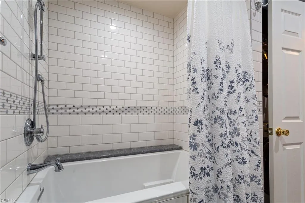 Suffolk, Virginia 23434, United States, 3 Bedrooms Bedrooms, ,2 BathroomsBathrooms,Residential,Pending,28189