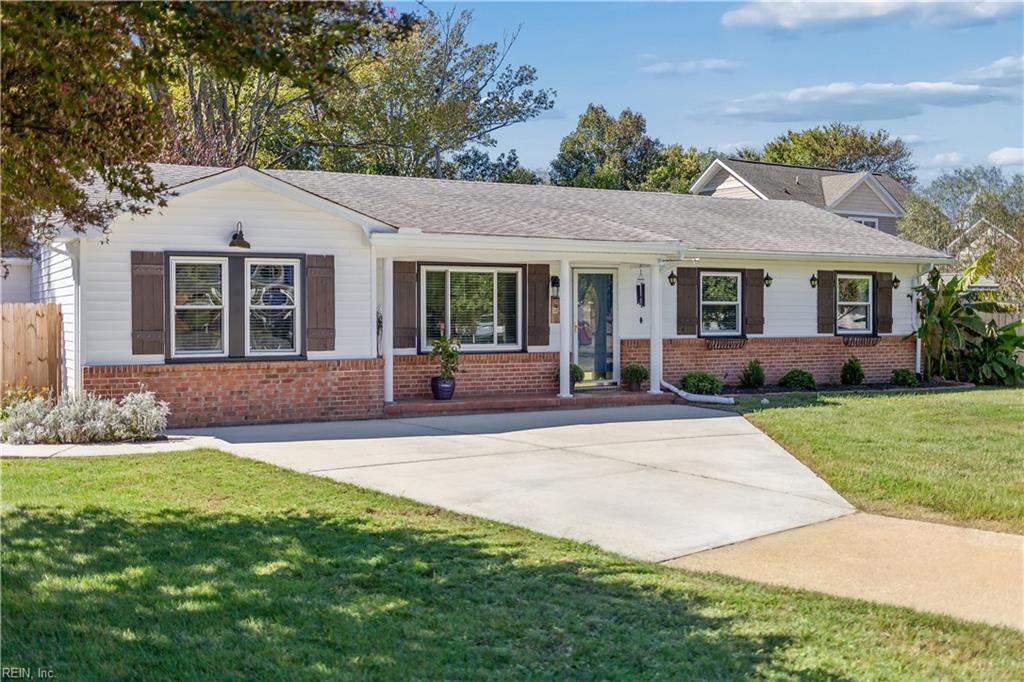 Photo of 4363 S Fir Court CT, Virginia Beach, VA 23452 (MLS # 10657184)