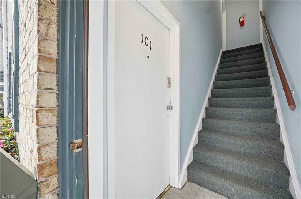 Photo of 905 Leisure Square #101, Virginia Beach, VA 23451 (MLS # 10615315)