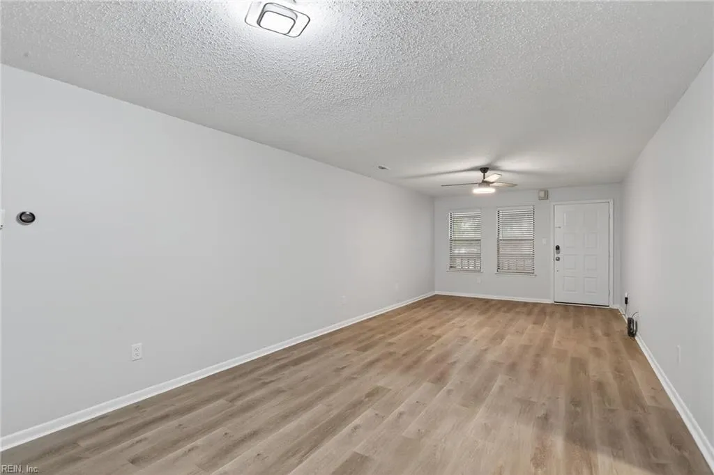 Norfolk, Virginia 23502, United States, 2 Bedrooms Bedrooms, ,2 BathroomsBathrooms,Residential,Active,218947