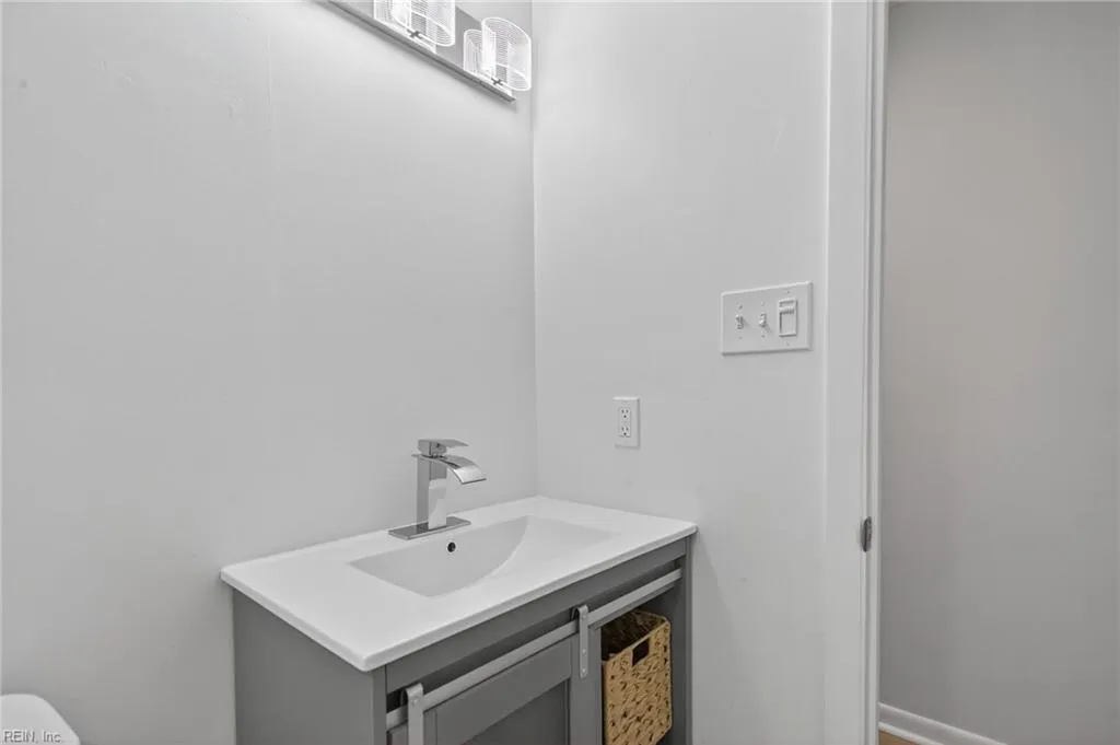 Norfolk, Virginia 23502, United States, 2 Bedrooms Bedrooms, ,2 BathroomsBathrooms,Residential,Active,218947