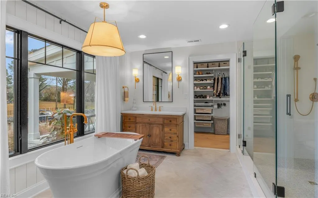 Virginia Beach, Virginia 23455, United States, 4 Bedrooms Bedrooms, ,3 BathroomsBathrooms,Residential,Active,220169