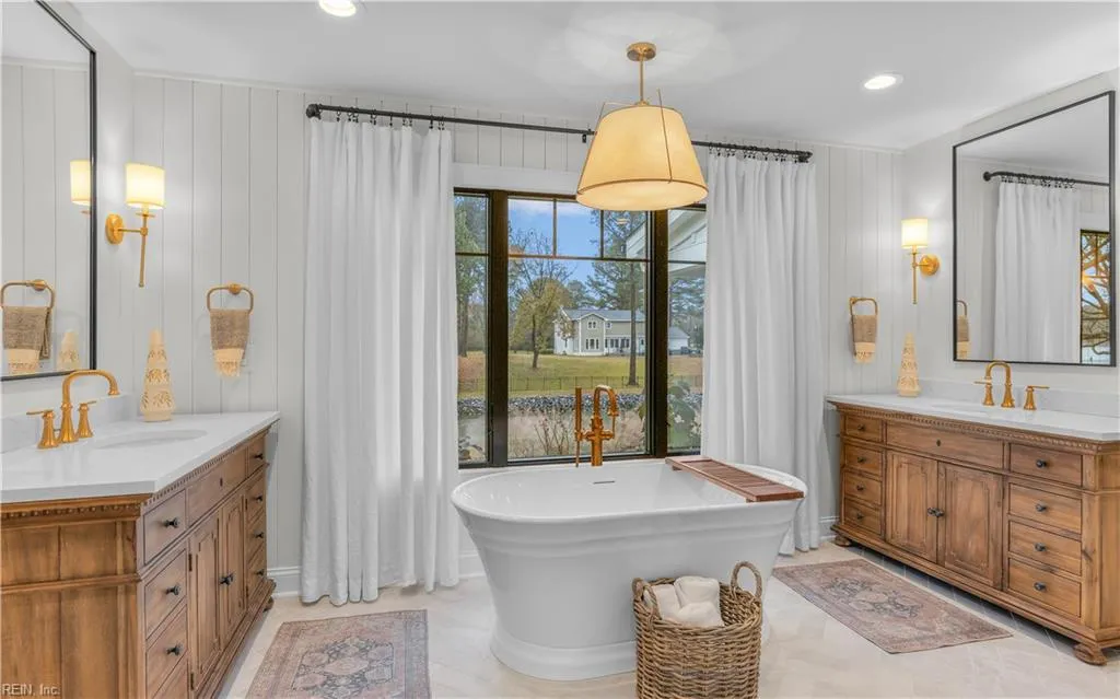 Virginia Beach, Virginia 23455, United States, 4 Bedrooms Bedrooms, ,3 BathroomsBathrooms,Residential,Active,220169