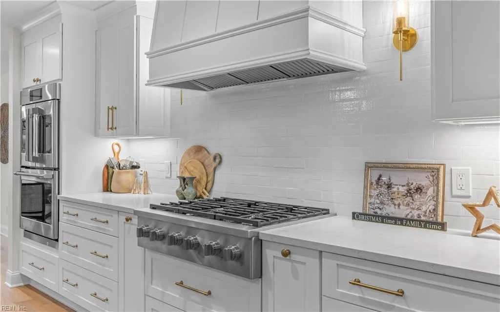 Virginia Beach, Virginia 23455, United States, 4 Bedrooms Bedrooms, ,3 BathroomsBathrooms,Residential,Active,220169