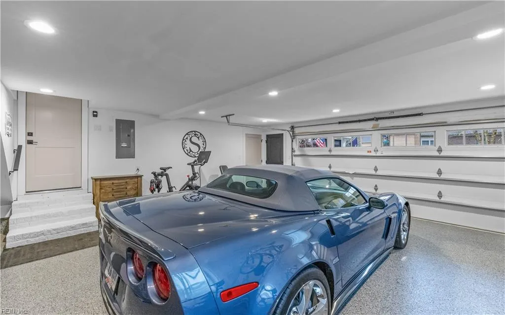 Virginia Beach, Virginia 23455, United States, 4 Bedrooms Bedrooms, ,3 BathroomsBathrooms,Residential,Active,220169