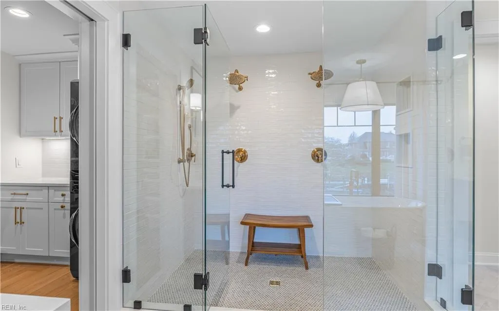 Virginia Beach, Virginia 23455, United States, 4 Bedrooms Bedrooms, ,3 BathroomsBathrooms,Residential,Active,220169