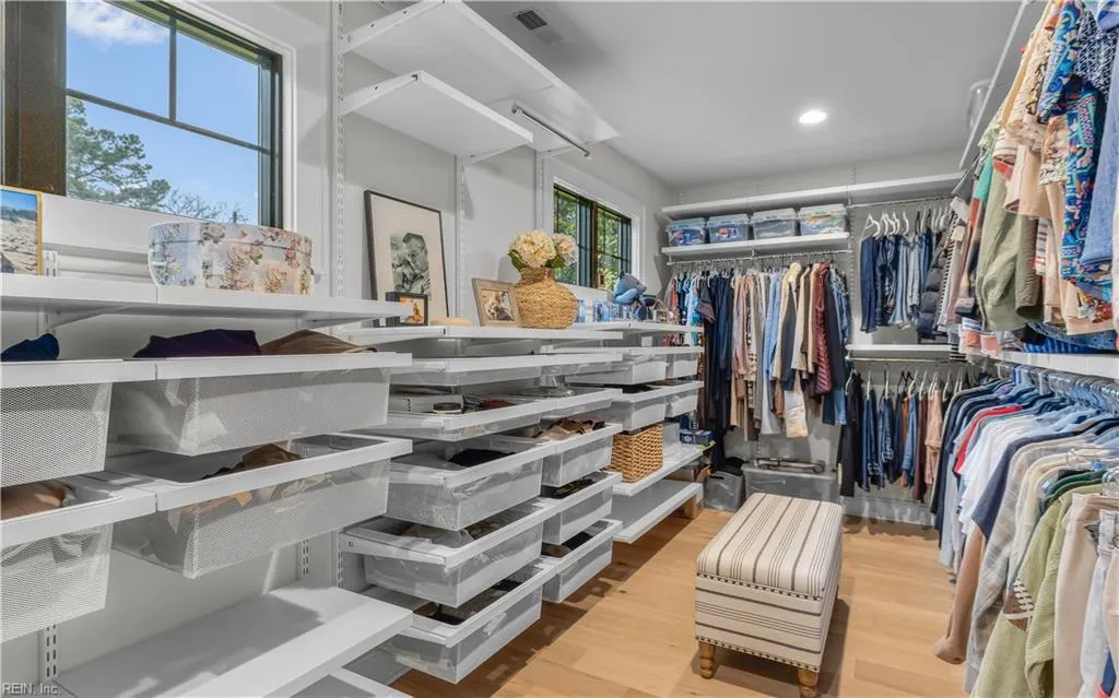 Virginia Beach, Virginia 23455, United States, 4 Bedrooms Bedrooms, ,3 BathroomsBathrooms,Residential,Active,220169