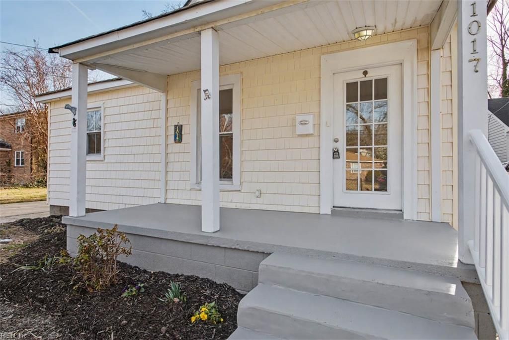 Photo of 1017 E Balview Avenue, Norfolk, VA 23503 (MLS # 10622948)