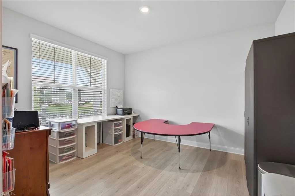 Smithfield, Virginia 23430, United States, 6 Bedrooms Bedrooms, ,4 BathroomsBathrooms,Residential,Active,174645