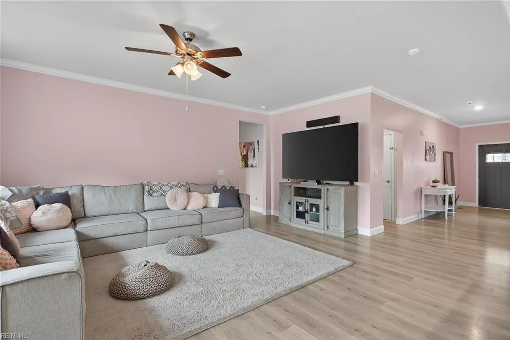 Smithfield, Virginia 23430, United States, 6 Bedrooms Bedrooms, ,4 BathroomsBathrooms,Residential,Active,174645