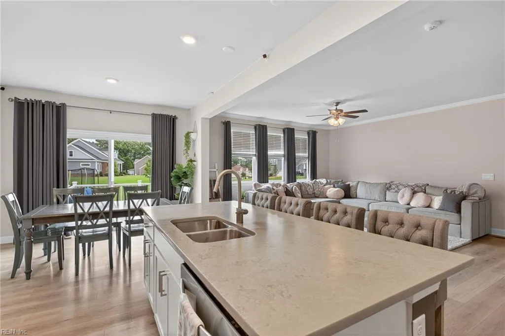 Smithfield, Virginia 23430, United States, 6 Bedrooms Bedrooms, ,4 BathroomsBathrooms,Residential,Active,174645