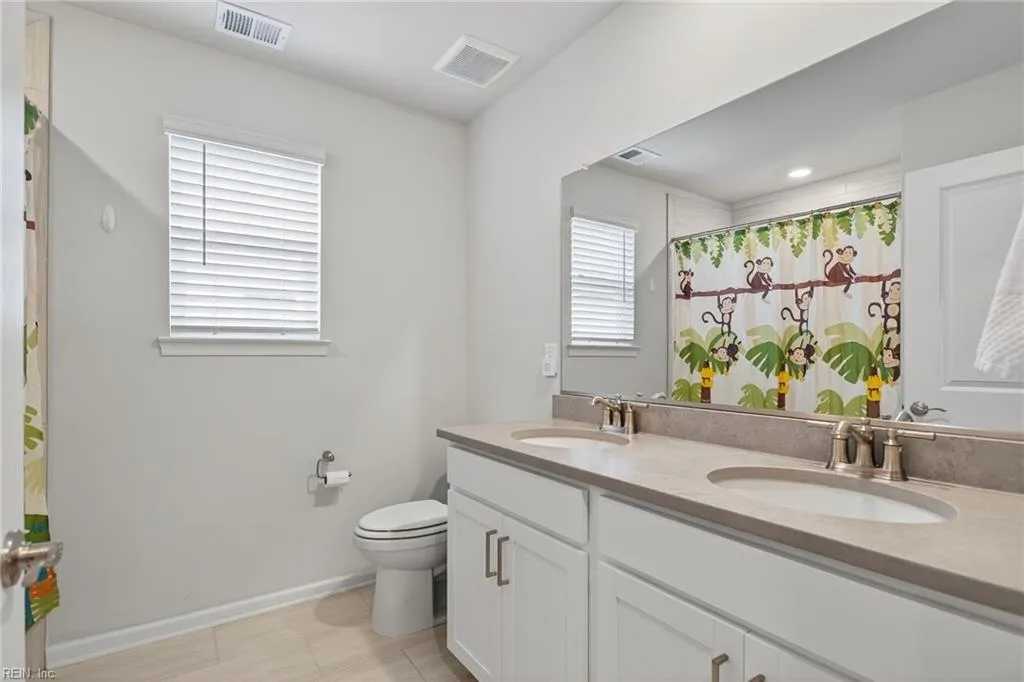 Smithfield, Virginia 23430, United States, 6 Bedrooms Bedrooms, ,4 BathroomsBathrooms,Residential,Active,174645