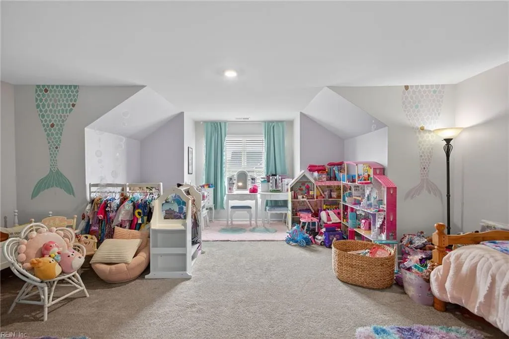 Smithfield, Virginia 23430, United States, 6 Bedrooms Bedrooms, ,4 BathroomsBathrooms,Residential,Active,174645