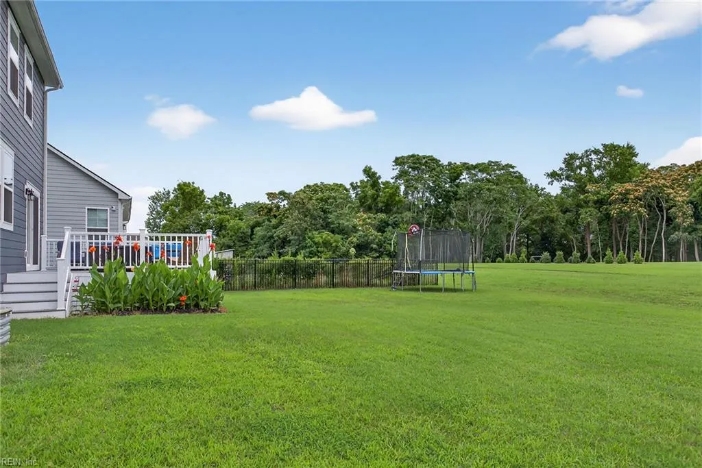 Smithfield, Virginia 23430, United States, 6 Bedrooms Bedrooms, ,4 BathroomsBathrooms,Residential,Active,174645