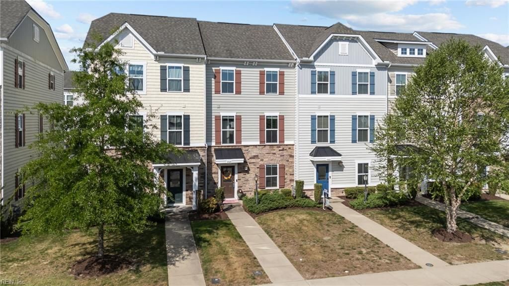 Photo of 364 Spring Hill Place, Smithfield, VA 23430 (MLS # 10629887)