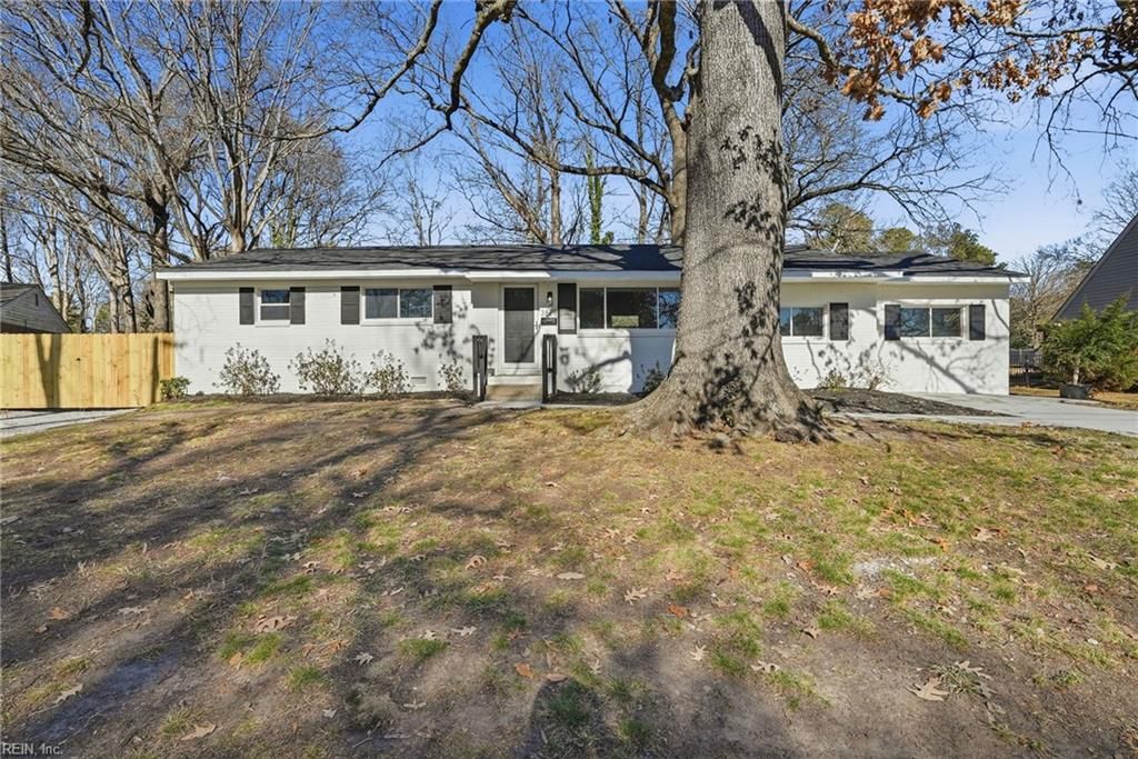 Photo of 3828 Annie Lane, Virginia Beach, VA 23452 (MLS # 10617658)