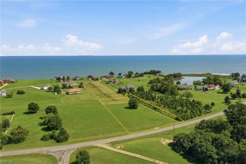 Photo for Lot 47 Spinnaker LN