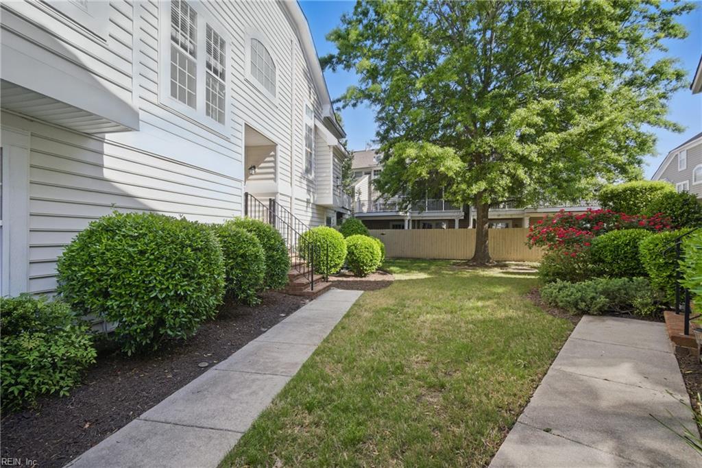 3009 Bay Shore LN