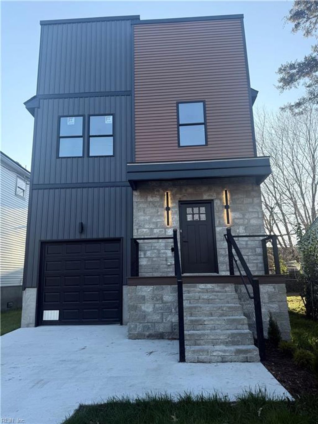 Photo of 120 E Kelly Avenue, Hampton, VA 23663 (MLS # 10614303)