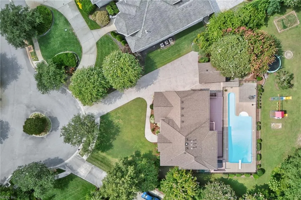 Virginia Beach, Virginia 23456, United States, 6 Bedrooms Bedrooms, ,4 BathroomsBathrooms,Residential,Active,196340