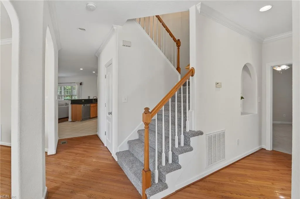 Virginia Beach, Virginia 23456, United States, 6 Bedrooms Bedrooms, ,4 BathroomsBathrooms,Residential,Active,196340