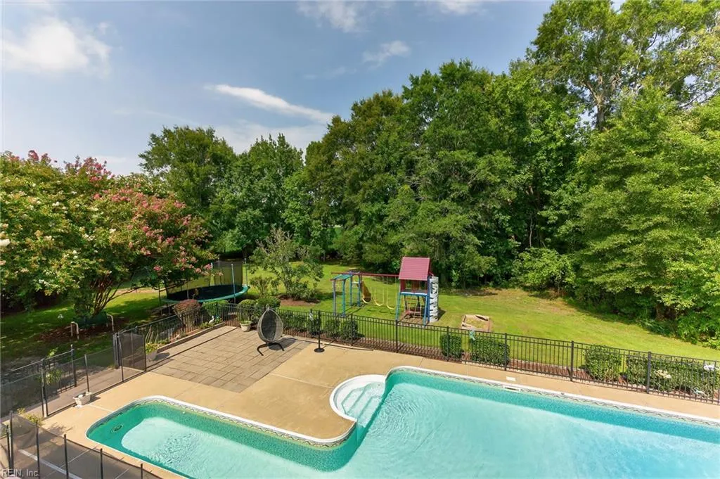 Virginia Beach, Virginia 23456, United States, 6 Bedrooms Bedrooms, ,4 BathroomsBathrooms,Residential,Active,196340