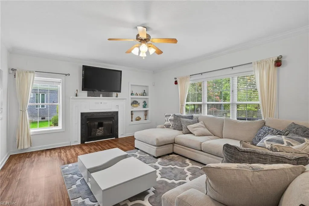 Virginia Beach, Virginia 23456, United States, 6 Bedrooms Bedrooms, ,4 BathroomsBathrooms,Residential,Active,196340