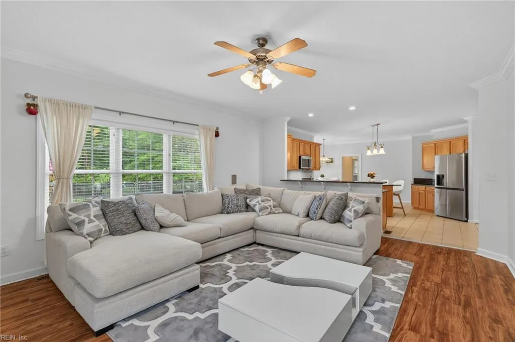 Virginia Beach, Virginia 23456, United States, 6 Bedrooms Bedrooms, ,4 BathroomsBathrooms,Residential,Active,196340