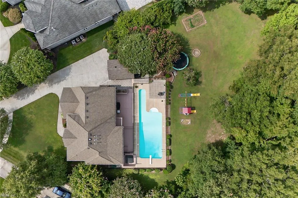 Virginia Beach, Virginia 23456, United States, 6 Bedrooms Bedrooms, ,4 BathroomsBathrooms,Residential,Active,196340