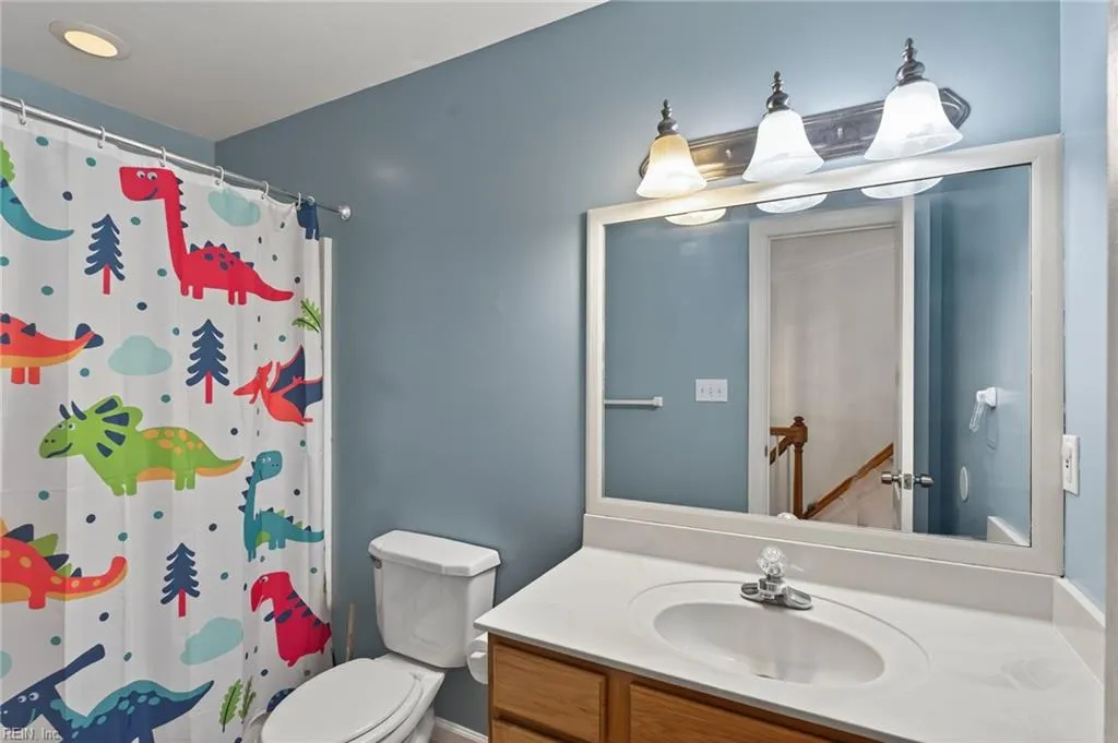 Virginia Beach, Virginia 23456, United States, 6 Bedrooms Bedrooms, ,4 BathroomsBathrooms,Residential,Active,196340