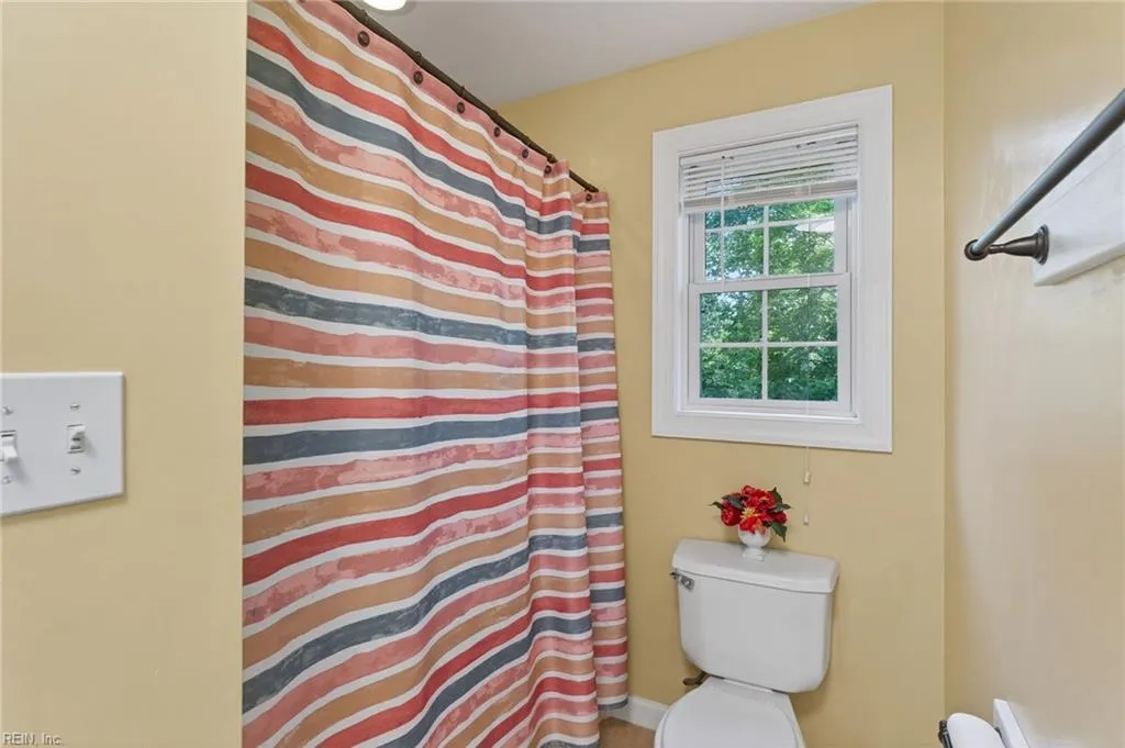 Virginia Beach, Virginia 23456, United States, 6 Bedrooms Bedrooms, ,4 BathroomsBathrooms,Residential,Active,196340