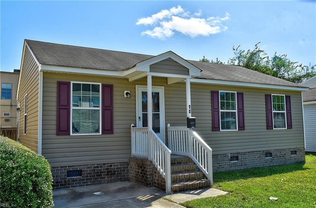 Photo of 44 Booker St St, Hampton, VA 23663 (MLS # 10604779)