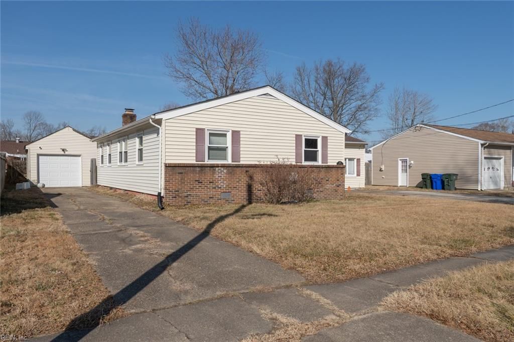 Photo of 1237 Whaley Avenue, Norfolk, VA 23502 (MLS # 10619753)