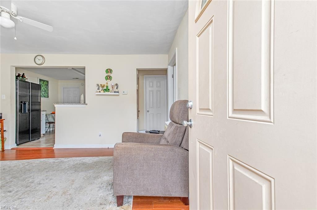 Photo of 29 Scotland Road, Hampton, VA 23663 (MLS # 10620854)