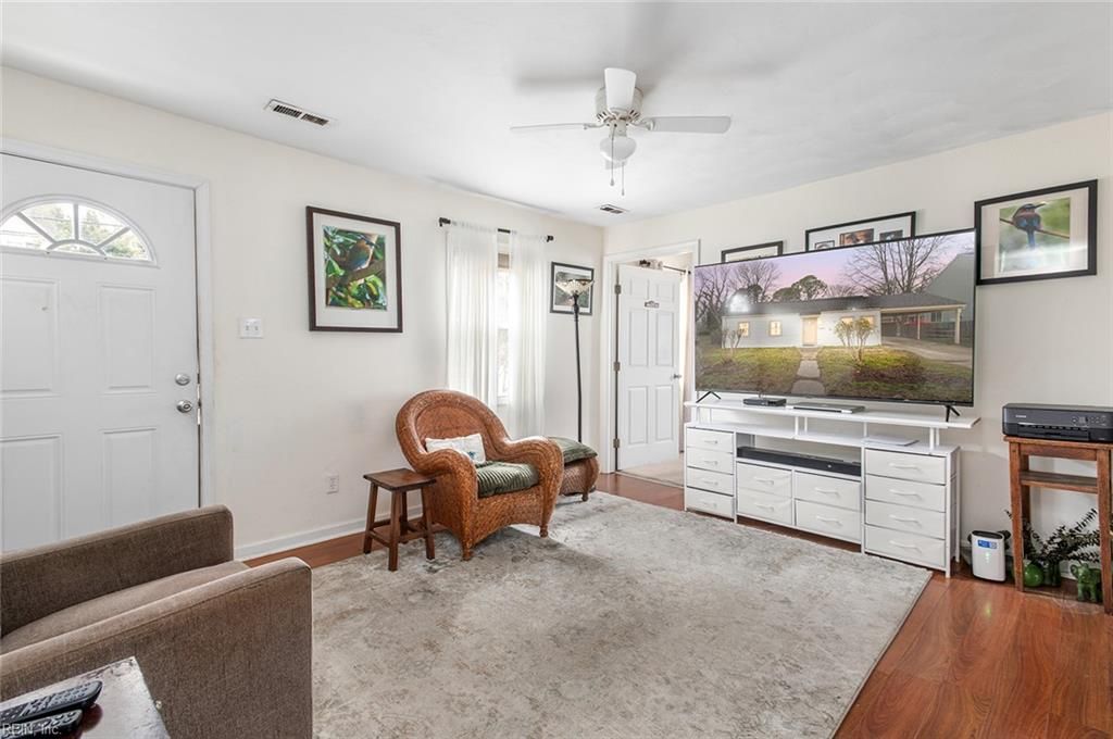 Photo of 29 Scotland Road, Hampton, VA 23663 (MLS # 10620854)