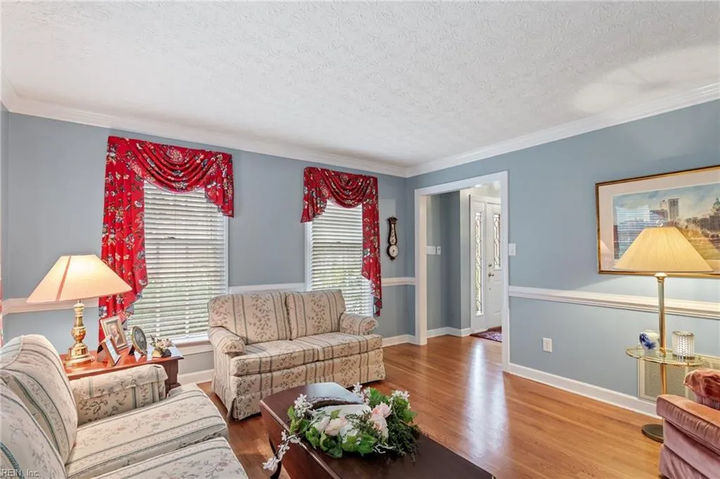 Smithfield, Virginia 23430, United States, 5 Bedrooms Bedrooms, ,4 BathroomsBathrooms,Residential,Active,89033